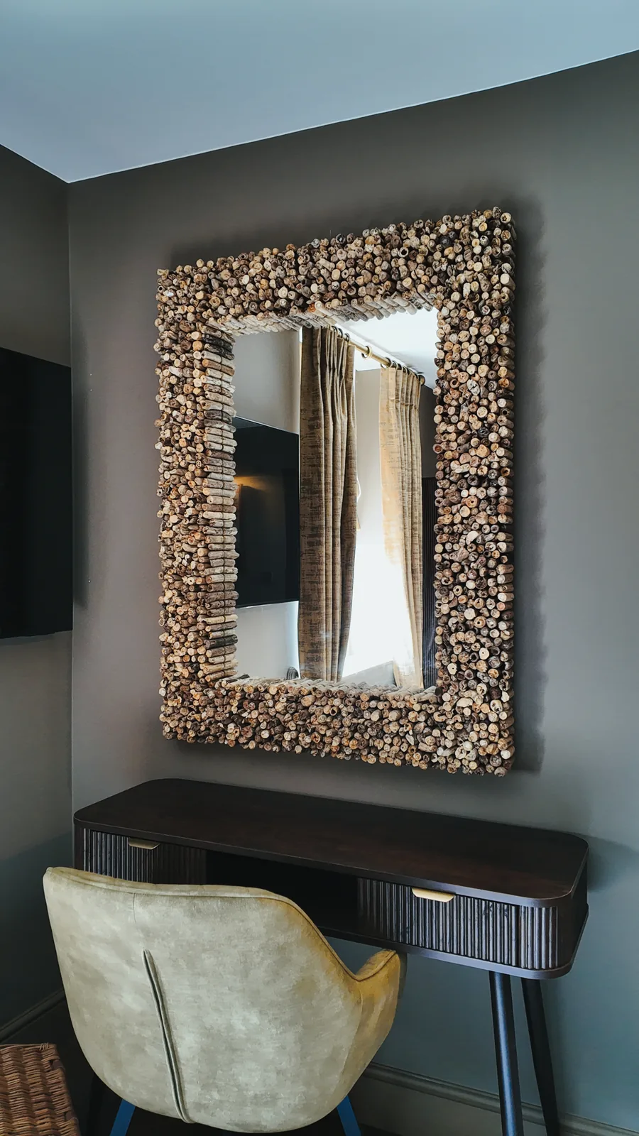 Decorative mirror in Bridge View